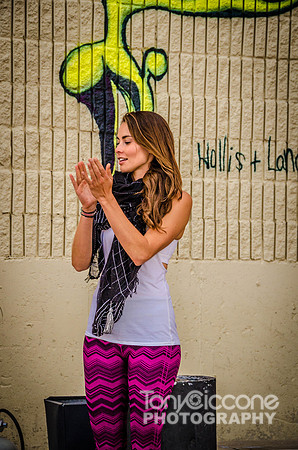 Denver outdoor yoga classes in the RiNo Art District