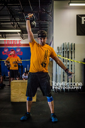 Denver event photography at Crossfit Cherry Creek's Triple Threat Competition | Crossfit Men's Open WOD 20