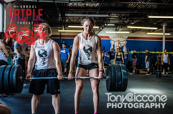 Denver fitness event photography of RX Crossfit Women in Denver, Colorado's Triple Threat Crossfit Competition.