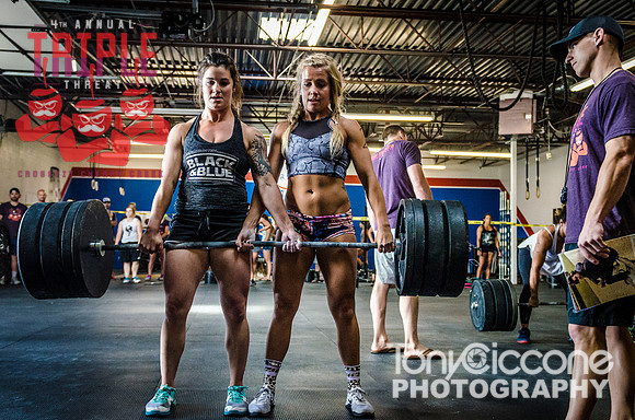 Denver fitness event photography of RX Crossfit Women in Denver, Colorado's Triple Threat Crossfit Competition.