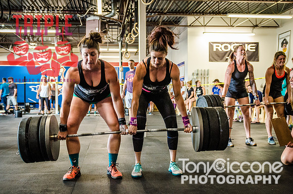 Denver fitness event photography of RX Crossfit Women in Denver, Colorado's Triple Threat Crossfit Competition.