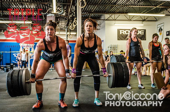 Denver fitness event photography of RX Crossfit Women in Denver, Colorado's Triple Threat Crossfit Competition.