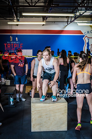 Denver fitness event photography of RX Crossfit Women at the Triple Threat Crossfit Competition in Denver, Colorado.