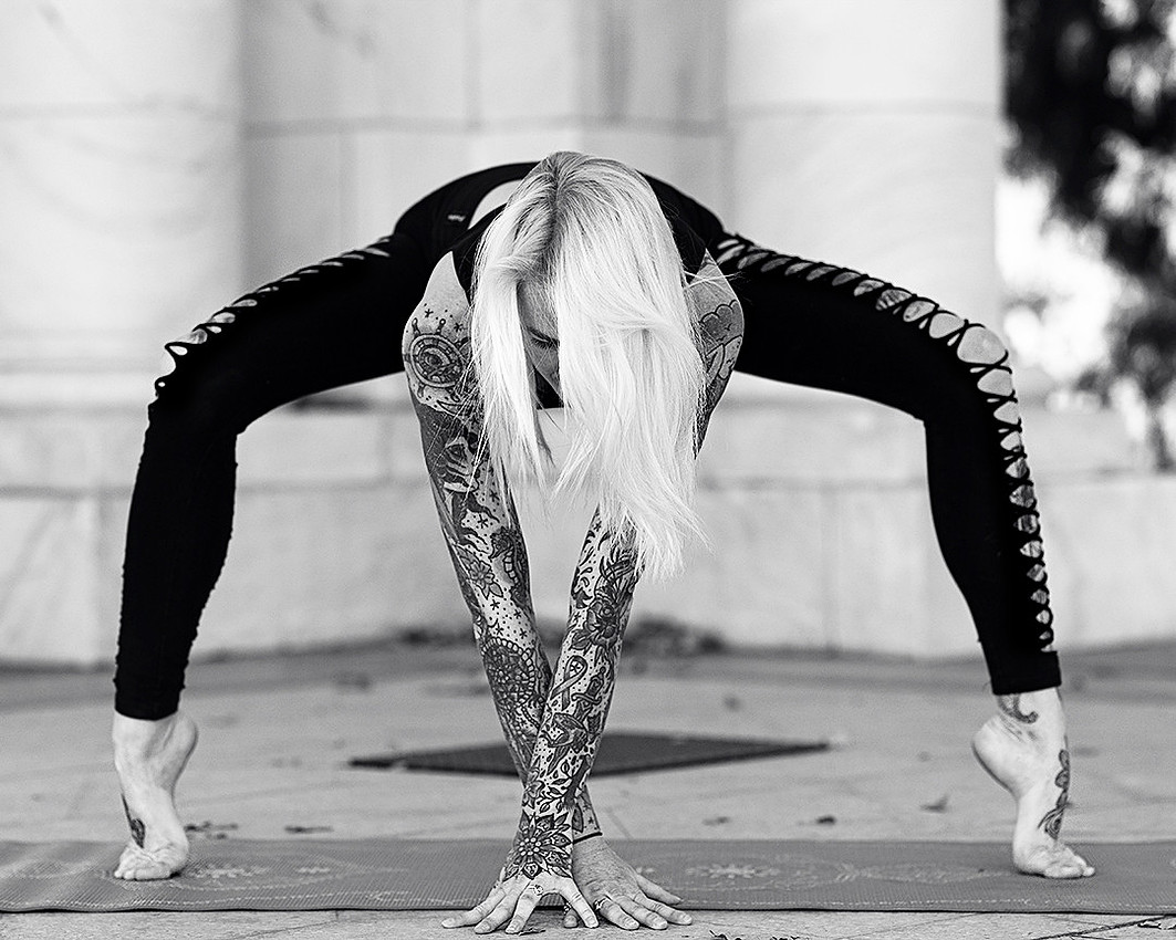 Best yoga photos #4 - Platinum blonde yoga girl Brittany Wilcox (gfreeyogi) with long legs doing spider goddess pose.